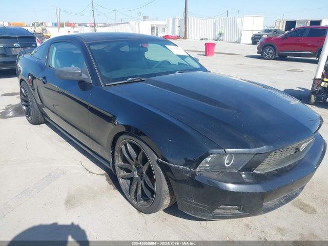 45958884 :رقم المزاد ، 1ZVBP8AN9A5129546 vin ، 2010 Ford Mustang V6/v6 Premium مزاد بيع