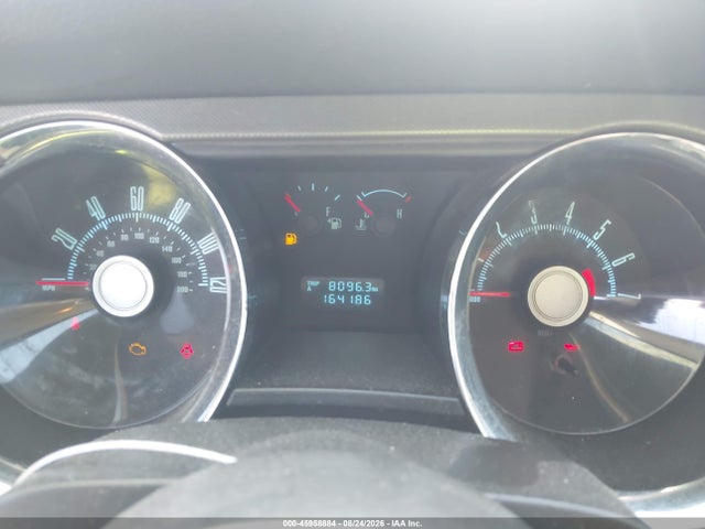 45958884 :رقم المزاد ، 1ZVBP8AN9A5129546 vin ، 2010 Ford Mustang V6/v6 Premium مزاد بيع