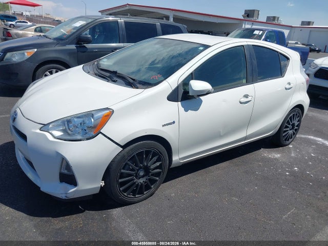 Toyota Prius C Three 2014 JTDKDTB35E1078684 Image 6