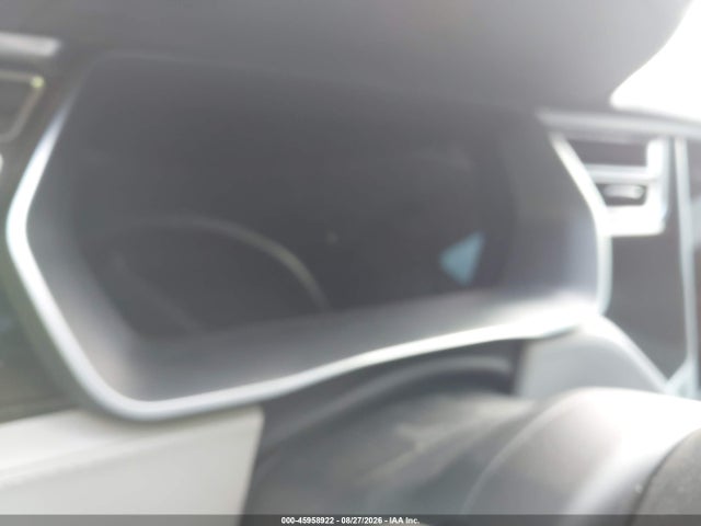 2015 Tesla Model S 70d/85d/p85d მანქანა იყიდება აუქციონზე, vin: 5YJSA1E23FF118222, აუქციონის ნომერი: 45958922
