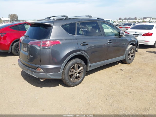 JTMWFREV4HJ107737 Toyota Rav4 Xle