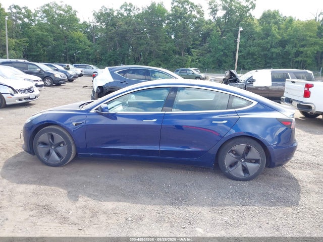 2018 Tesla Model 3 Long Range/mid Range მანქანა იყიდება აუქციონზე, vin: 5YJ3E1EA1JF160218, აუქციონის ნომერი: 45958938