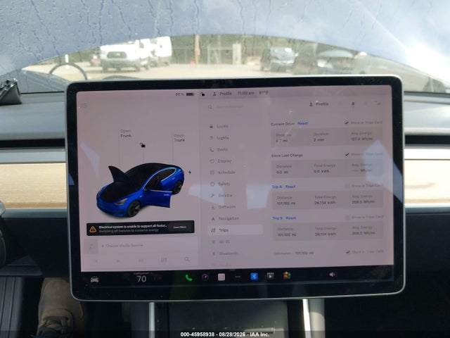 2018 Tesla Model 3 Long Range/mid Range მანქანა იყიდება აუქციონზე, vin: 5YJ3E1EA1JF160218, აუქციონის ნომერი: 45958938