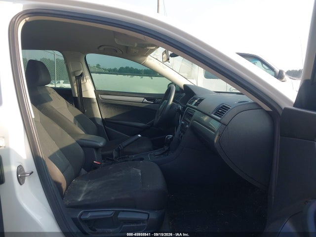 45958941 :رقم المزاد ، 1VWAS7A33FC071729 vin ، 2015 Volkswagen Passat 1.8t S مزاد بيع