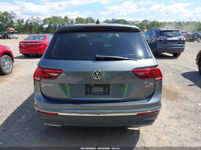 2018 Volkswagen Tiguan 2.0t Se/2.0t Sel მანქანა იყიდება აუქციონზე, vin: 3VV2B7AX2JM200708, აუქციონის ნომერი: 45958943