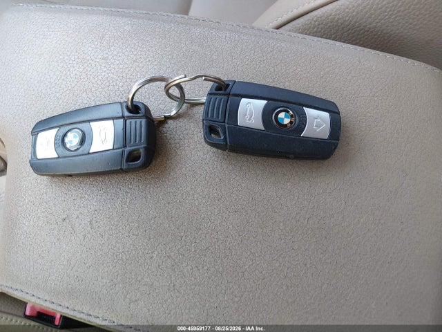 45959177 :رقم المزاد ، WBAPK7G50BNN86253 vin ، 2011 Bmw 328i Xdrive مزاد بيع