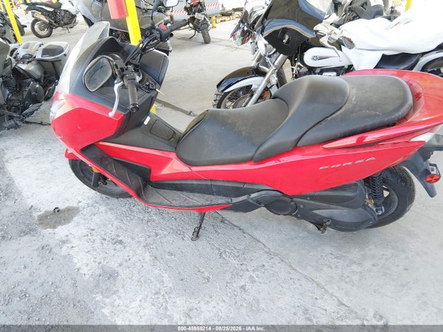 MLHNF0414E5000131 Honda Nss300 A
