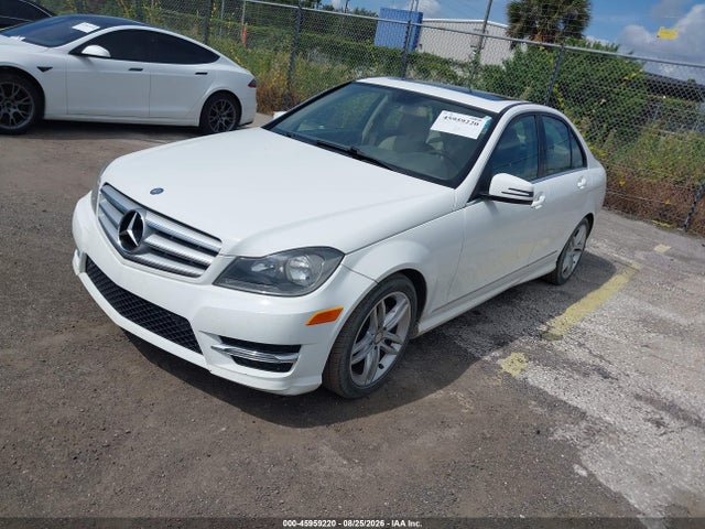 Продажа на аукционе авто 2013 Mercedes-benz C 250 Sport, vin: WDDGF4HB3DA830083, номер лота: 45959220