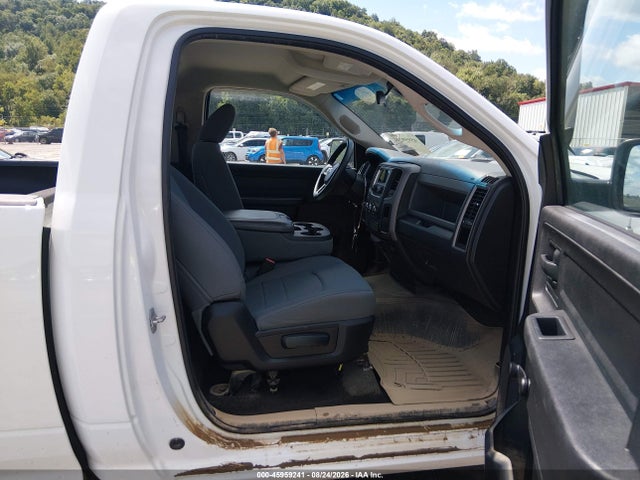45959241 :رقم المزاد ، 3C6JR6AG4DG588387 vin ، 2013 Ram 1500 Tradesman مزاد بيع