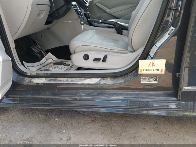 45959261 :رقم المزاد ، 1VWDT7A37HC000112 vin ، 2017 Volkswagen Passat 1.8t R-line مزاد بيع