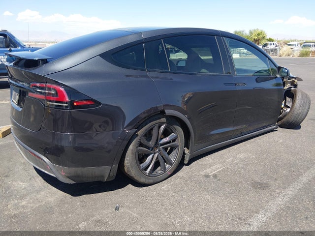 Tesla Model X All-wheel Drive 2026 7SAXCBE52TF472957 Image 4