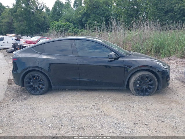 Продаж на аукціоні авто 2024 Tesla Model Y Long Range Dual Motor All-wheel Drive, vin: 7SAYGAEE7RF982040, номер лоту: 45959383