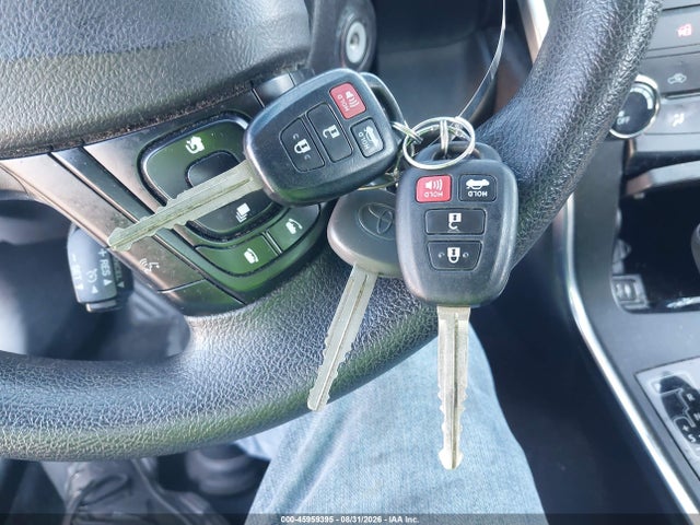 45959395 :رقم المزاد ، 4T1BF1FK3GU175332 vin ، 2016 Toyota Camry Le مزاد بيع
