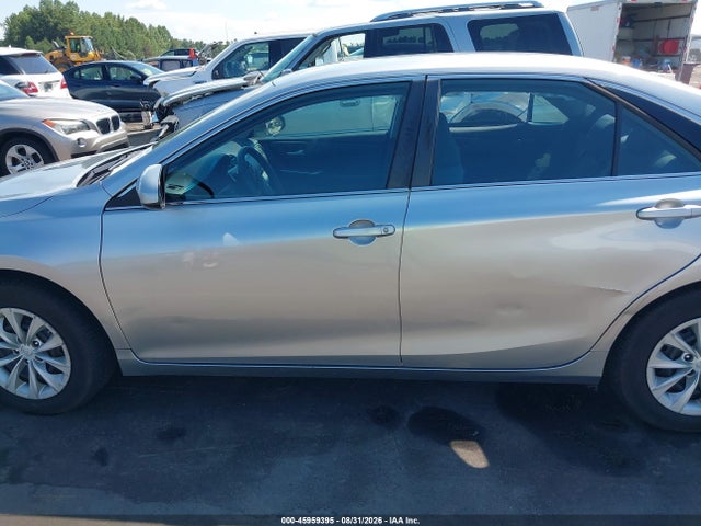 45959395 :رقم المزاد ، 4T1BF1FK3GU175332 vin ، 2016 Toyota Camry Le مزاد بيع
