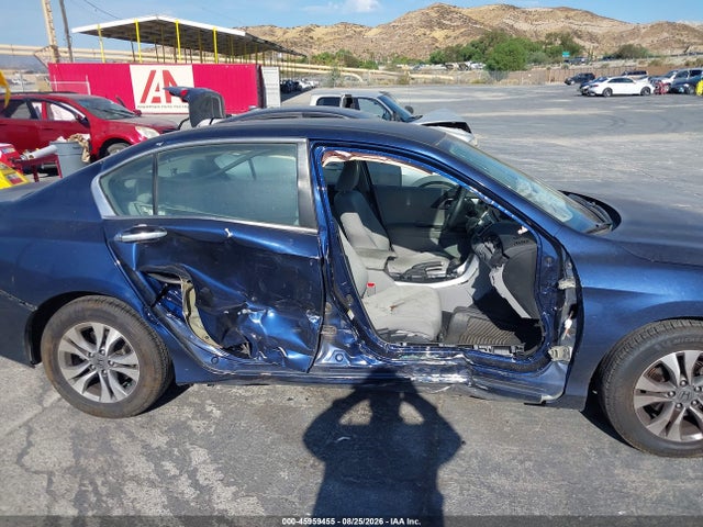 45959455 :رقم المزاد ، 1HGCR2F32FA055800 vin ، 2015 Honda Accord Lx مزاد بيع