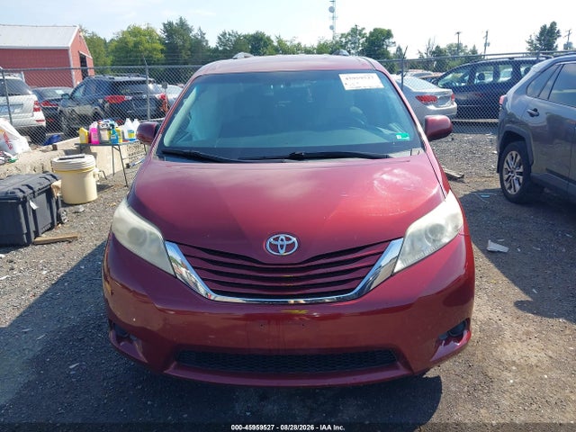 Продажа на аукционе авто 2015 Toyota Sienna Le 8 Passenger, vin: 5TDKK3DCXFS578590, номер лота: 45959527