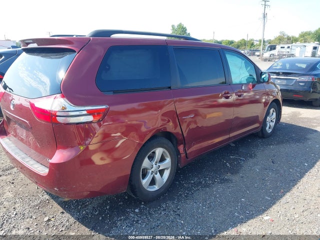 Продажа на аукционе авто 2015 Toyota Sienna Le 8 Passenger, vin: 5TDKK3DCXFS578590, номер лота: 45959527