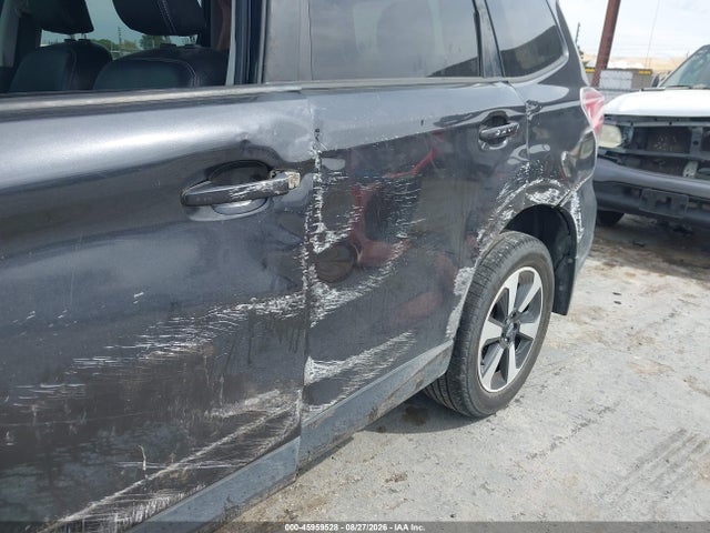 45959528 :رقم المزاد ، JF2SJAEC1HG565506 vin ، 2017 Subaru Forester 2.5i Premium مزاد بيع