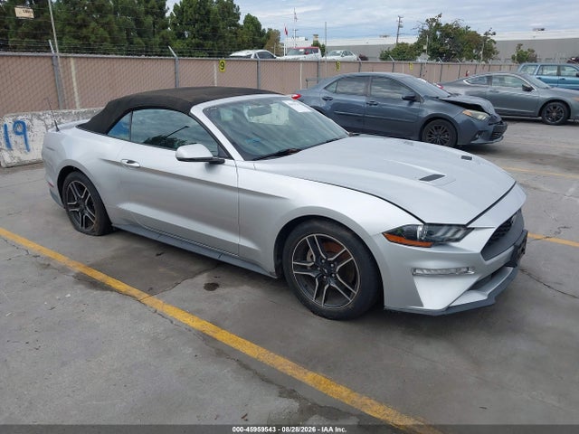 2018 1FATP8UH3J5155241 main image