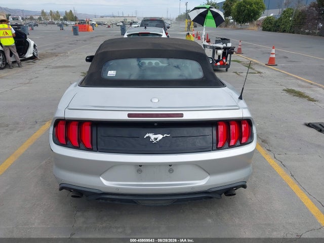 Ford Mustang Ecoboost Premium 2018 1FATP8UH3J5155241 Image 17