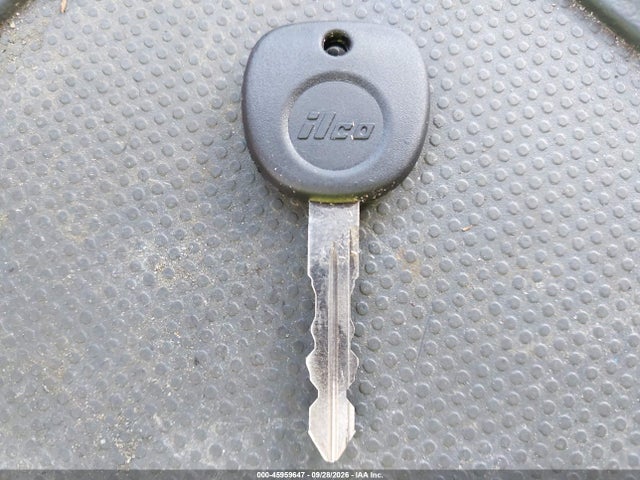 45959647 :رقم المزاد ، 3GNEC13T52G130967 vin ، 2002 Chevrolet Avalanche 1500 مزاد بيع