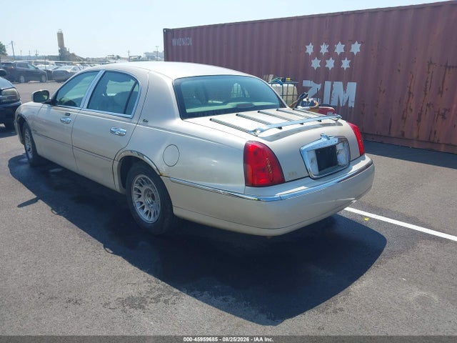 Aukcja sprzedaży 2001 Lincoln Town Car Cartier, vin: 1LNHM83W41Y675757, numer aukcji: 45959685