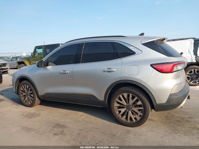 Продажа на аукционе авто 2020 Ford Escape Titanium, vin: 1FMCU9J93LUB15994, номер лота: 45959798