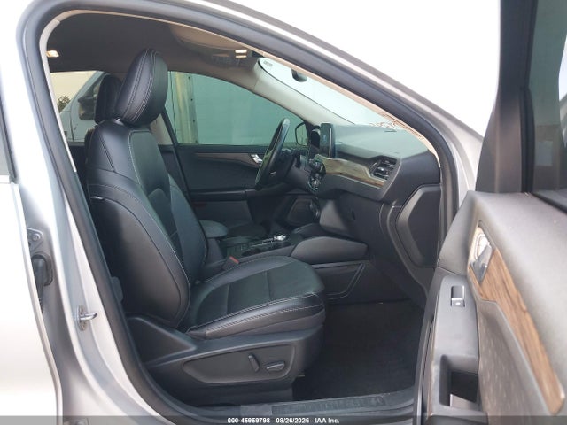 Продажа на аукционе авто 2020 Ford Escape Titanium, vin: 1FMCU9J93LUB15994, номер лота: 45959798