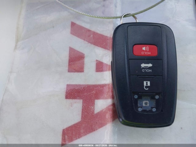 45959836 :رقم المزاد ، 4T1T11AK4NU049519 vin ، 2022 Toyota Camry Se مزاد بيع