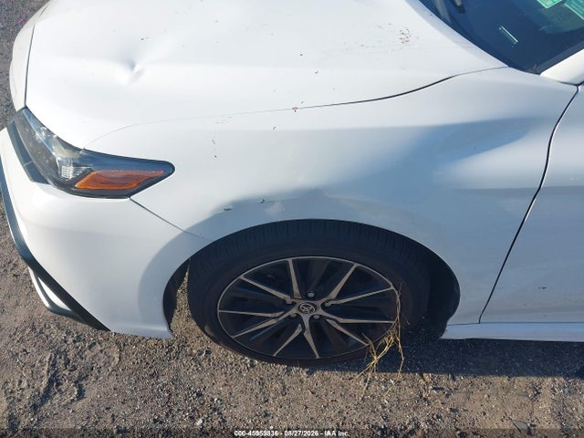 45959836 :رقم المزاد ، 4T1T11AK4NU049519 vin ، 2022 Toyota Camry Se مزاد بيع