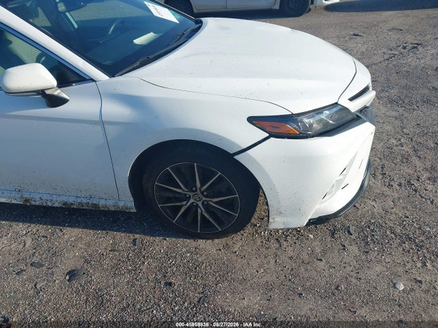 45959836 :رقم المزاد ، 4T1T11AK4NU049519 vin ، 2022 Toyota Camry Se مزاد بيع
