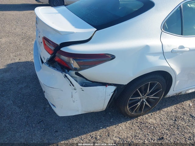 45959836 :رقم المزاد ، 4T1T11AK4NU049519 vin ، 2022 Toyota Camry Se مزاد بيع