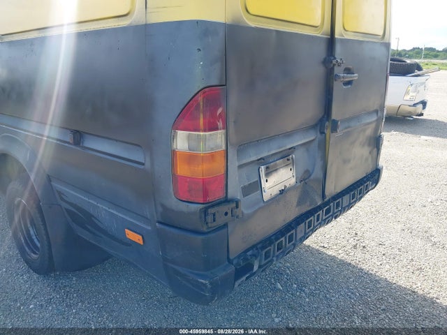 2004 Dodge Sprinter Van 3500 High Roof მანქანა იყიდება აუქციონზე, vin: WD2PD544945611083, აუქციონის ნომერი: 45959845