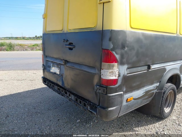 2004 Dodge Sprinter Van 3500 High Roof მანქანა იყიდება აუქციონზე, vin: WD2PD544945611083, აუქციონის ნომერი: 45959845