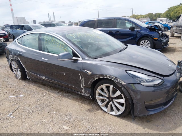 Продаж на аукціоні авто 2018 Tesla Model 3 Long Range/performance, vin: 5YJ3E1EB5JF112035, номер лоту: 45959856