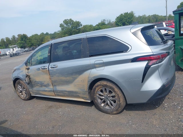 Продаж на аукціоні авто 2021 Toyota Sienna Xle, vin: 5TDYRKEC0MS005449, номер лоту: 45959882