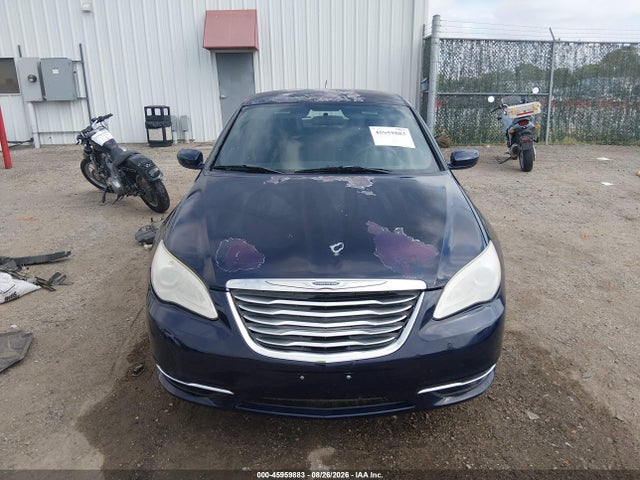 Chrysler 200 LX 2014 1C3CCBAB1EN122428 Image 12