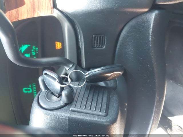 45959913 :رقم المزاد ، 1G6KD54Y22U284871 vin ، 2002 Cadillac Deville Standard مزاد بيع