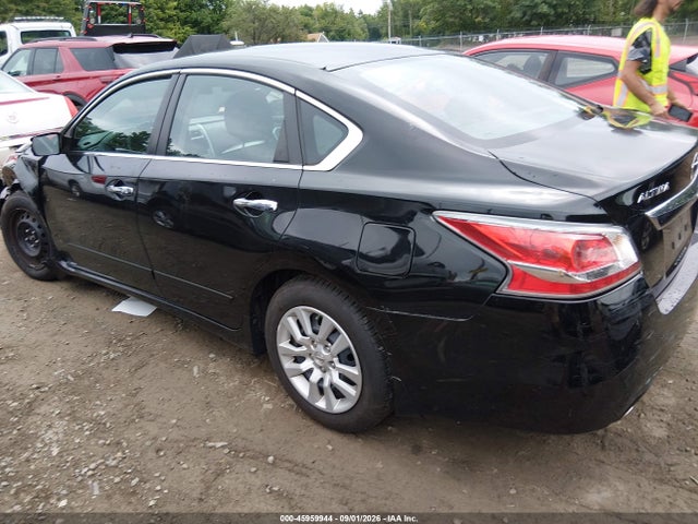 2015 Nissan Altima 2.5 S მანქანა იყიდება აუქციონზე, vin: 1N4AL3AP8FC580717, აუქციონის ნომერი: 45959944