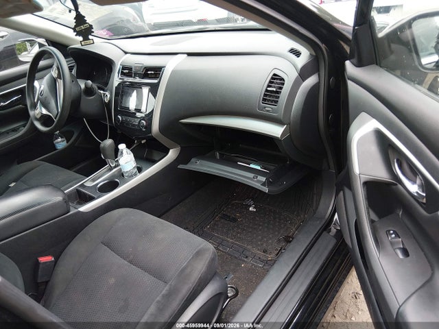 2015 Nissan Altima 2.5 S მანქანა იყიდება აუქციონზე, vin: 1N4AL3AP8FC580717, აუქციონის ნომერი: 45959944