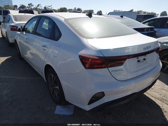 KIA Forte Lxs 2023 3KPF24AD0PE609863 Image 3