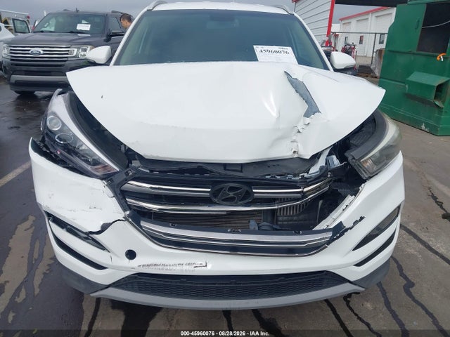 45960076 :رقم المزاد ، KM8J33A22HU502666 vin ، 2017 Hyundai Tucson Limited مزاد بيع