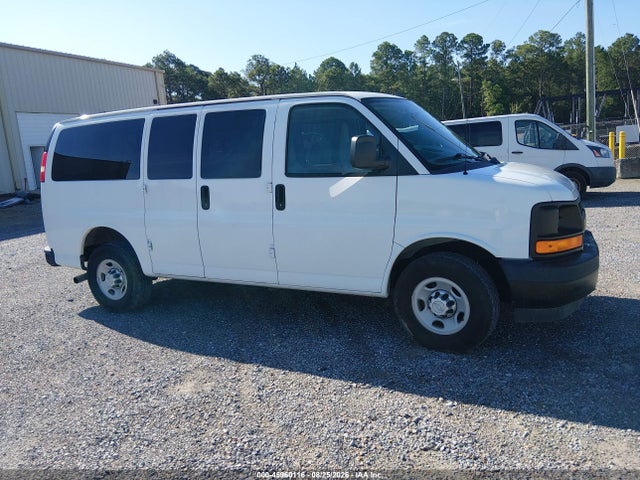 45960116 :رقم المزاد ، 1GNWGEFG9H1288685 vin ، 2017 Chevrolet Express 2500 Ls مزاد بيع