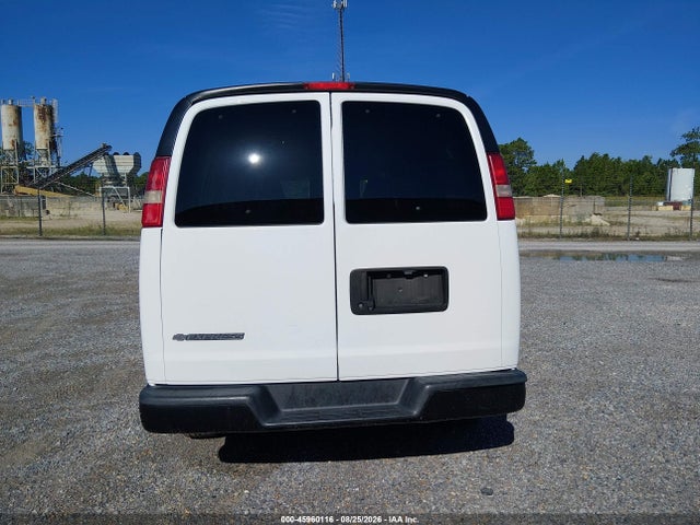 45960116 :رقم المزاد ، 1GNWGEFG9H1288685 vin ، 2017 Chevrolet Express 2500 Ls مزاد بيع