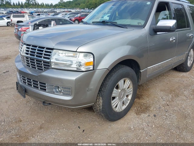 45960165 :رقم المزاد ، 5LMFU28549LJ01167 vin ، 2009 Lincoln Navigator مزاد بيع