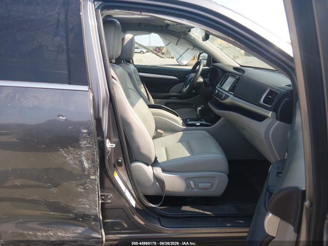45960178 :رقم المزاد ، 5TDJZRFH1KS618505 vin ، 2019 Toyota Highlander Xle مزاد بيع