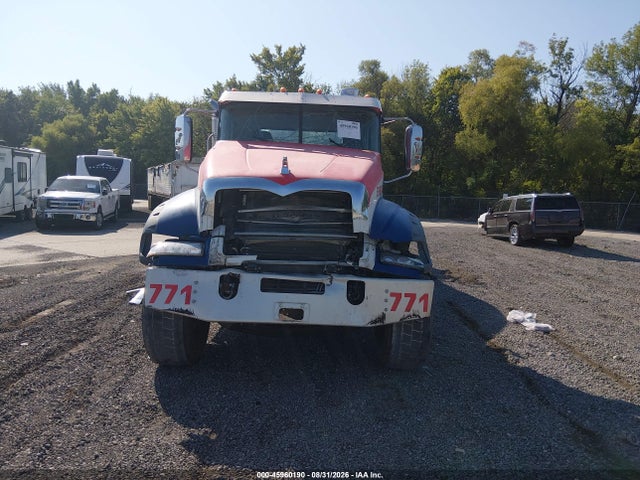 45960190 :رقم المزاد ، 1M2GR2GC3MM020771 vin ، 2021 Mack Granite Cement Truck مزاد بيع