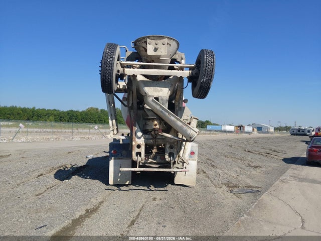 45960190 :رقم المزاد ، 1M2GR2GC3MM020771 vin ، 2021 Mack Granite Cement Truck مزاد بيع