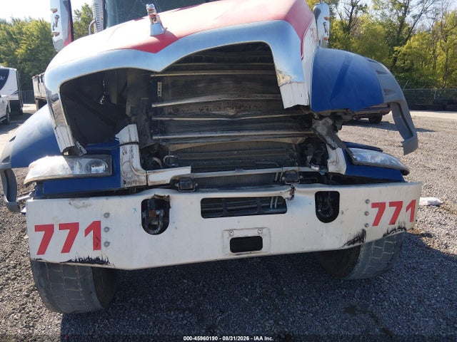 45960190 :رقم المزاد ، 1M2GR2GC3MM020771 vin ، 2021 Mack Granite Cement Truck مزاد بيع