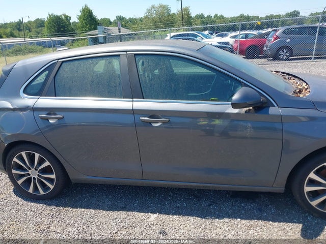 Продаж на аукціоні авто 2018 Hyundai Elantra Gt, vin: KMHH35LE0JU038333, номер лоту: 45960193